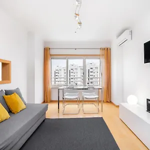 Apartamento Lisboa, Cidade, Elegant With Air Cond, Free Wifi And Near Metro, By Ig, Lisboa